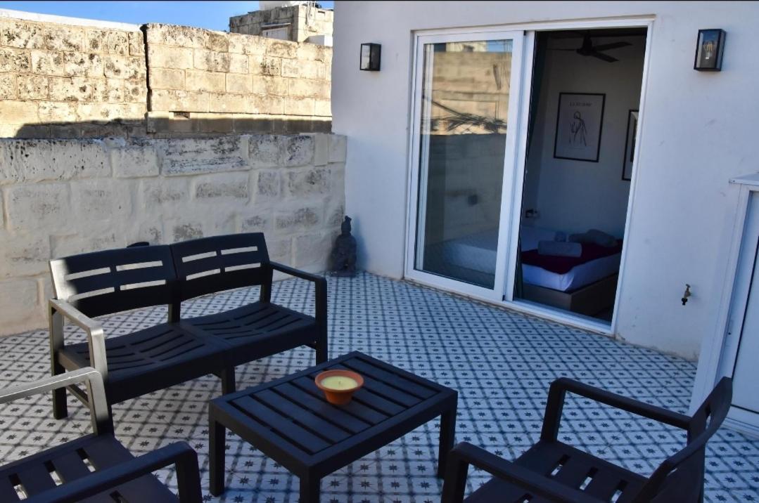 דירות מוסטה Chic Penthouse Industrial-Style מראה חיצוני תמונה