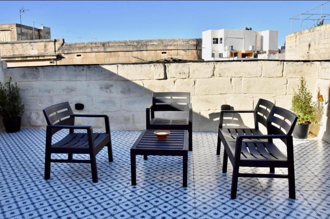 דירות מוסטה Chic Penthouse Industrial-Style מראה חיצוני תמונה